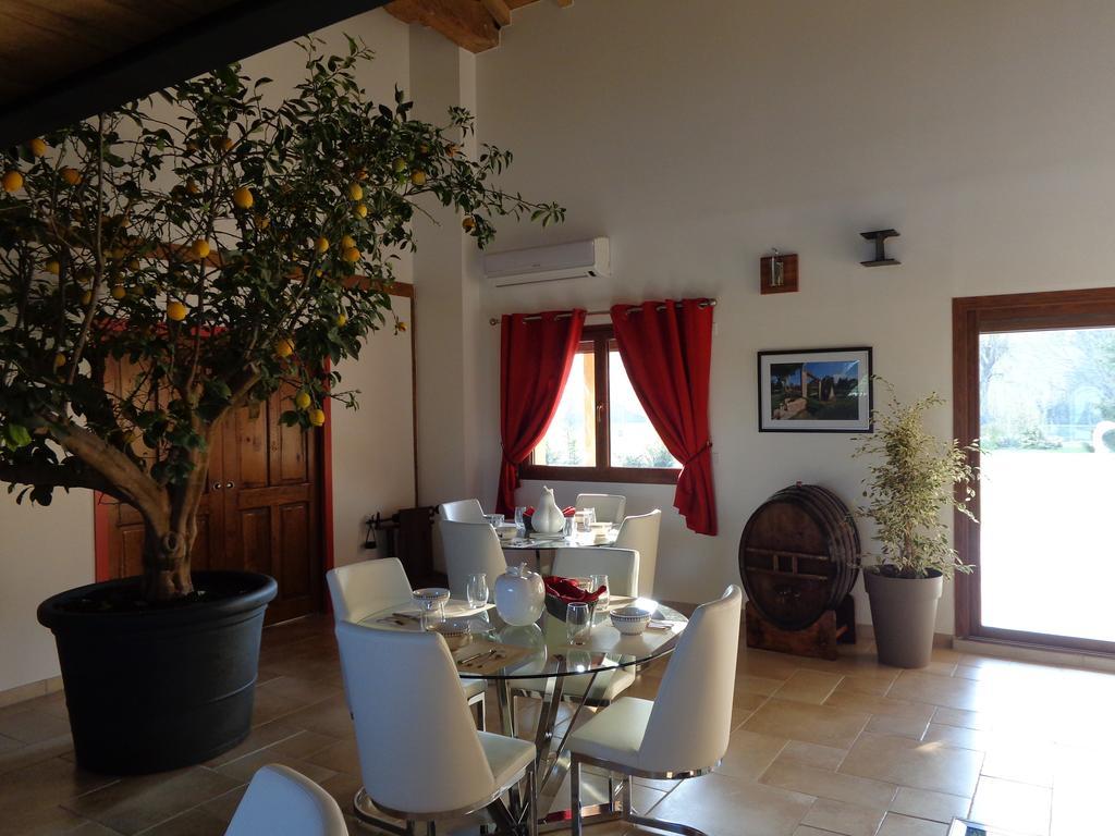 보나 Domaine De La Garde B&B 외부 사진