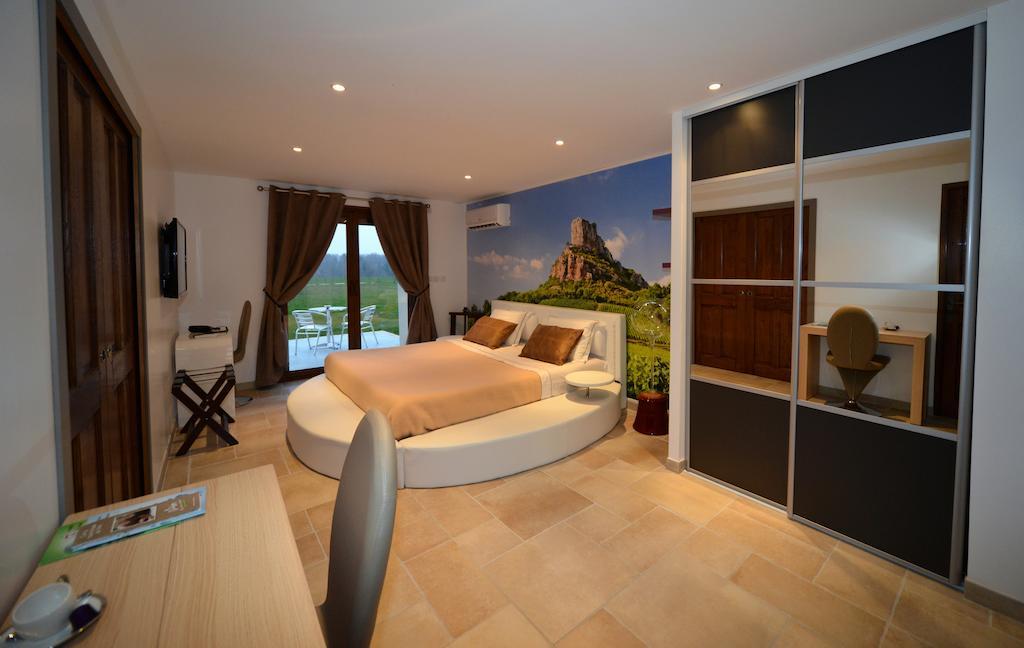 보나 Domaine De La Garde B&B 객실 사진